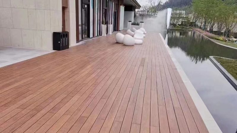 实木贴皮木门：揭秘厂家直销的优与劣